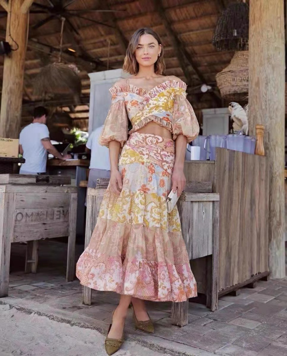 320 2022 Spring Summer Brand Same Style Two Pieces Sets V Neck Empire Sleeveless High Quality Women's Two Piece Short Pants qianli, Customize
320 2022 Spring Summer Brand Same Style Two Pieces Sets V Neck Empire Sleeveless High Quality Women's Two Piece Short Pants qianli, Customize