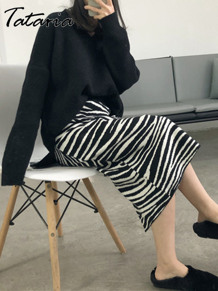 Zebra Stripe Women Midi Knitted Skirt Female High Waist Vintage Pleated Straight Animal Print Ladies 220322