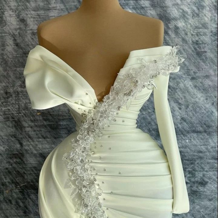 Elegant Mermaid Wedding Dresses Long Sleeve One Shoulder Appliques Sequins Beads V Neck Front Slit Sweep or Train Lace Illusion Custom Made Bridal Dre