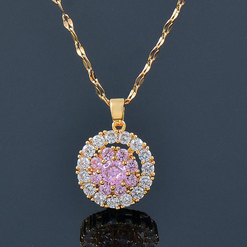 Pendant Necklaces Korean Fashion Round Flowers Stainless Steel Necklace For Women Pink Cubic Zirconia Accessories Gold Color Choker 318 LK6P
Pendant Necklaces Korean Fashion Round Flowers Stainless Steel Necklace For Women Pink Cubic Zirconia Accessories Gold Color Choker 318 LK6P