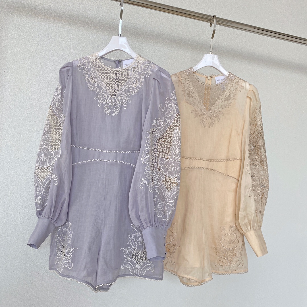 2022 European fashion brand Jumpsuit with beautiful and soft breath and hollow out embroidery process, Lavender
2022 European fashion brand Jumpsuit with beautiful and soft breath and hollow out embroidery process, Lavender