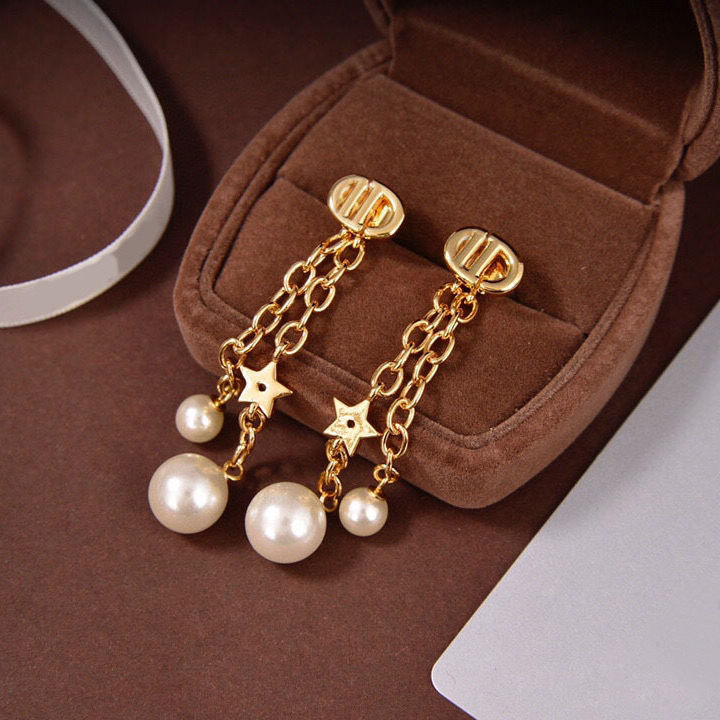 Fashion Pendants Chain Earring Designer Womens Pearl Earring Luxury Gold Star Gemstone Jewelry High Quality
Fashion Pendants Chain Earring Designer Womens Pearl Earring Luxury Gold Star Gemstone Jewelry High Quality