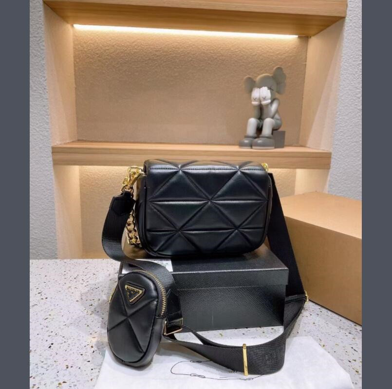 Adjustable Handbags Square Set LVs Bags Luxurys Women Underarm Chain Viutonity 2-piece Messenger Fashion Designers GGS Designer Luxury Rjaj, Yellow wallet
Adjustable Handbags Square Set LVs Bags Luxurys Women Underarm Chain Viutonity 2-piece Messenger Fashion Designers GGS Designer Luxury Rjaj, Yellow wallet