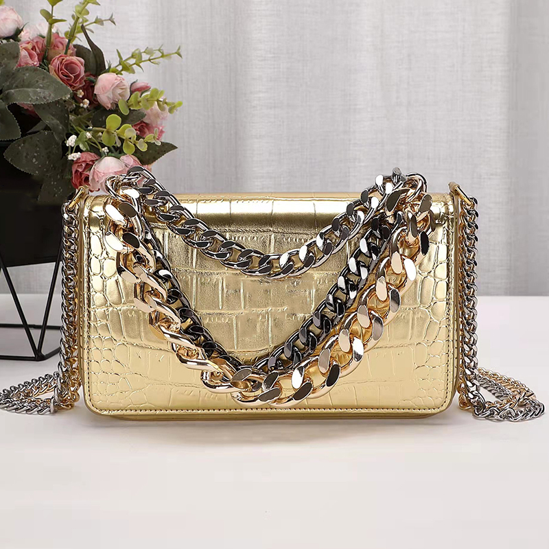 Design Retro Crocodile Pattern Shoulder Bags Multi-Chain Decoration Multifunctional Leather Women's New Handbags Fashion Versatile Crossbody Bags Party, Red
Design Retro Crocodile Pattern Shoulder Bags Multi-Chain Decoration Multifunctional Leather Women's New Handbags Fashion Versatile Crossbody Bags Party, Red