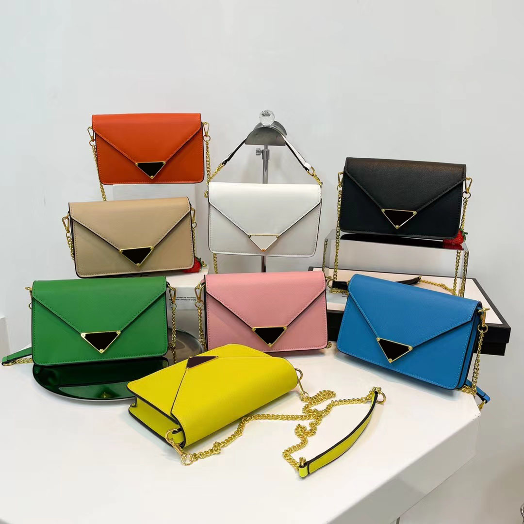 Designer Shoulder Bags Chain Straps handbags Luxury Tote Bag Red Women Classic Crossbody Bag Evening handbag Envelope Triangular Flip Clutch Female Cross body, Black
Designer Shoulder Bags Chain Straps handbags Luxury Tote Bag Red Women Classic Crossbody Bag Evening handbag Envelope Triangular Flip Clutch Female Cross body, Black