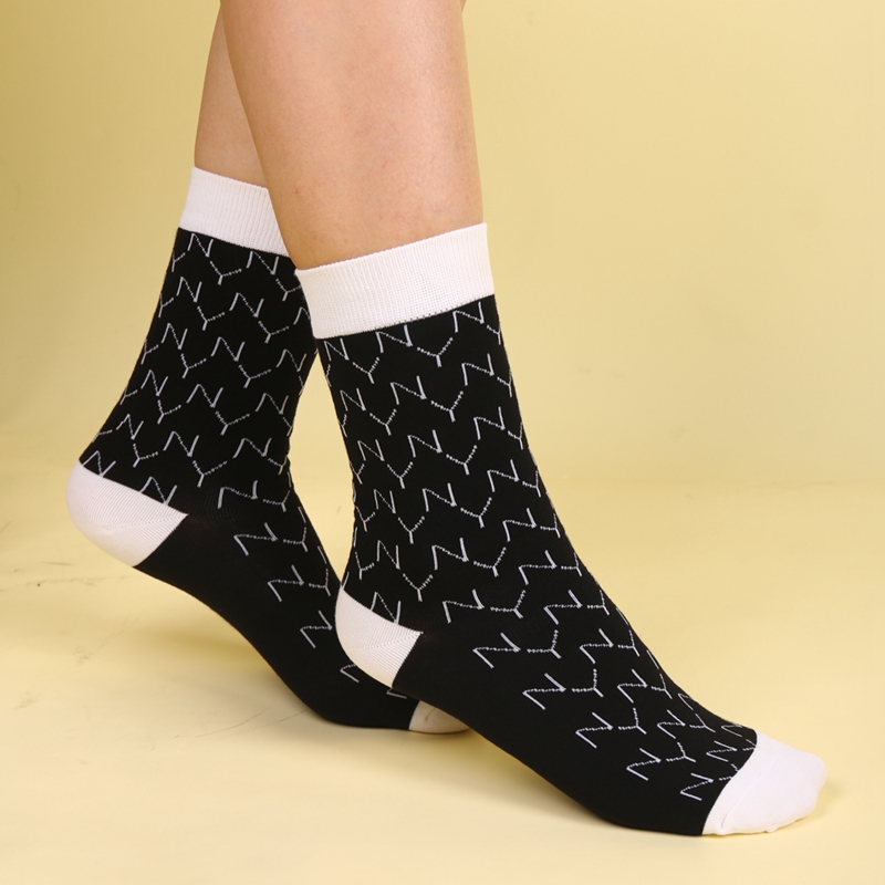 GP original socks autumn and winter English YN medium stockings INS tide brand casual socks, Black
GP original socks autumn and winter English YN medium stockings INS tide brand casual socks, Black