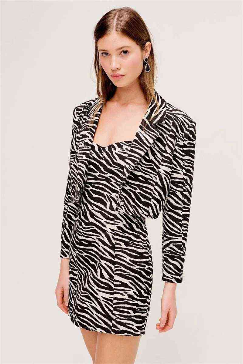 Zebra Striped Short Blazer Womens Fashion Sweet Waist Elegant Independent Short Blazer Animal Print Chic Jacket Korean Style L220725