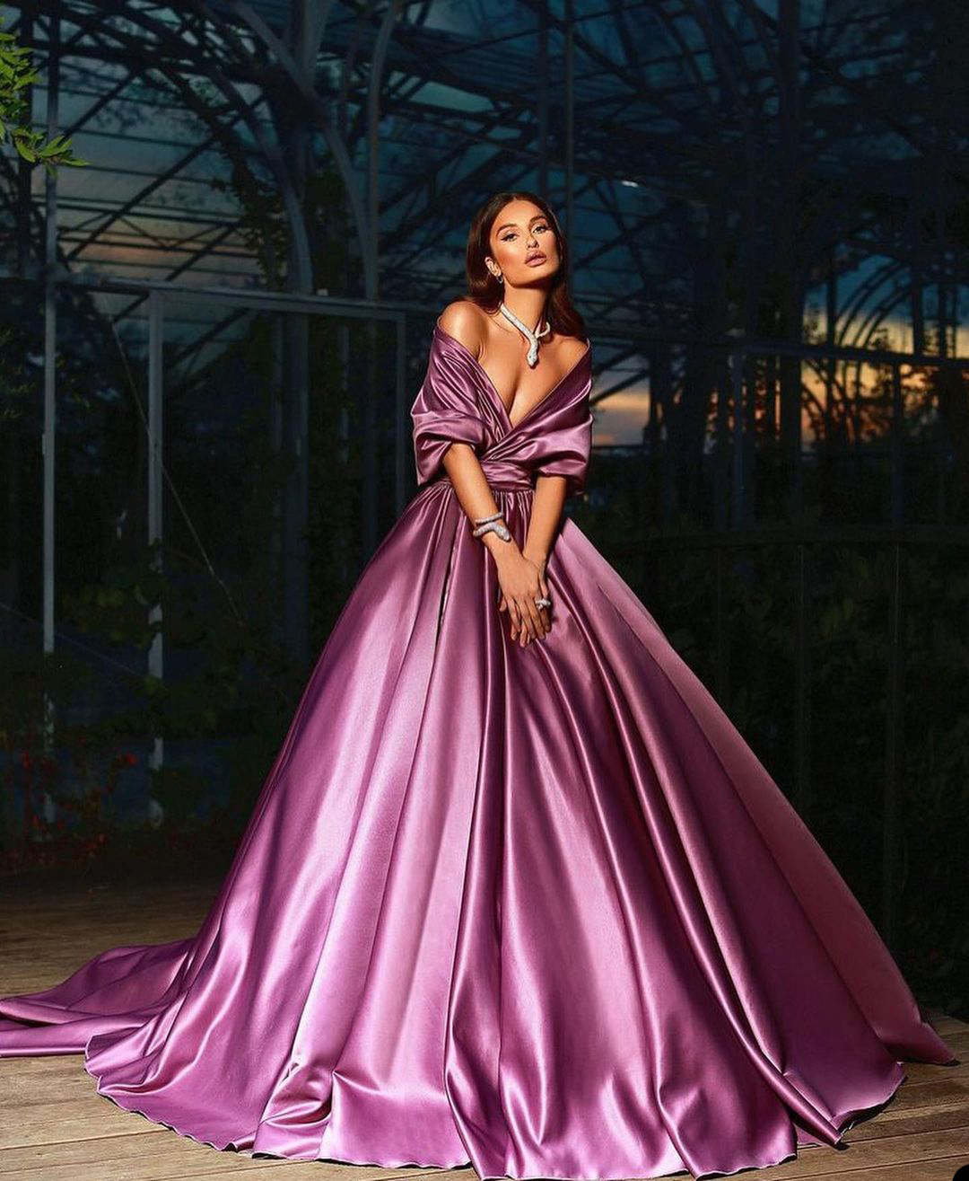 Purple Satin Waist Tie Prom Dresses Capped Shoulder Strapless Sleeveless Ball Gown Custom Made Floor Length Bridesmaid Plus Size
