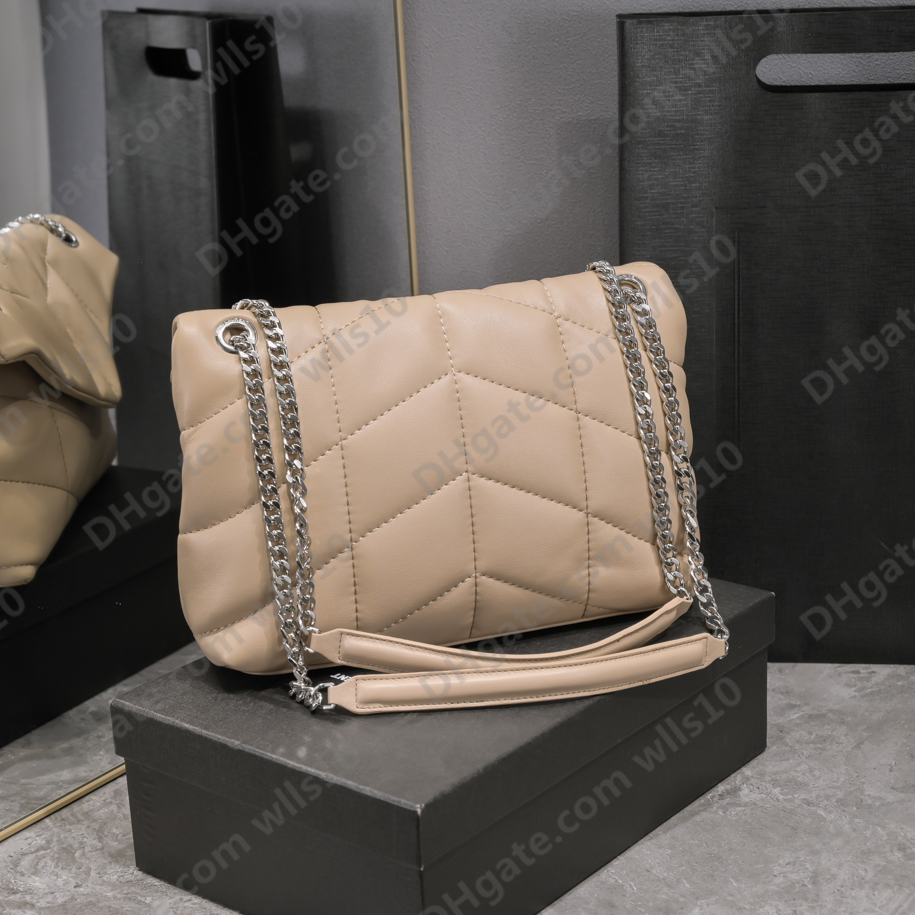 Fashion handbag designer bags crossbody bag genuine leather women Messenger YB55 tote Clutch 5 colors Luxurys shoulder loulou puf, Black+gold
Fashion handbag designer bags crossbody bag genuine leather women Messenger YB55 tote Clutch 5 colors Luxurys shoulder loulou puf, Black+gold
