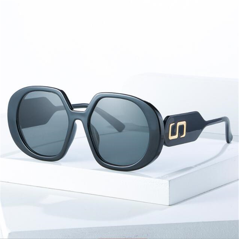 Black oval sunglasses for women Fashion casual glasses wholesale Sunshades for both men and women
Black oval sunglasses for women Fashion casual glasses wholesale Sunshades for both men and women