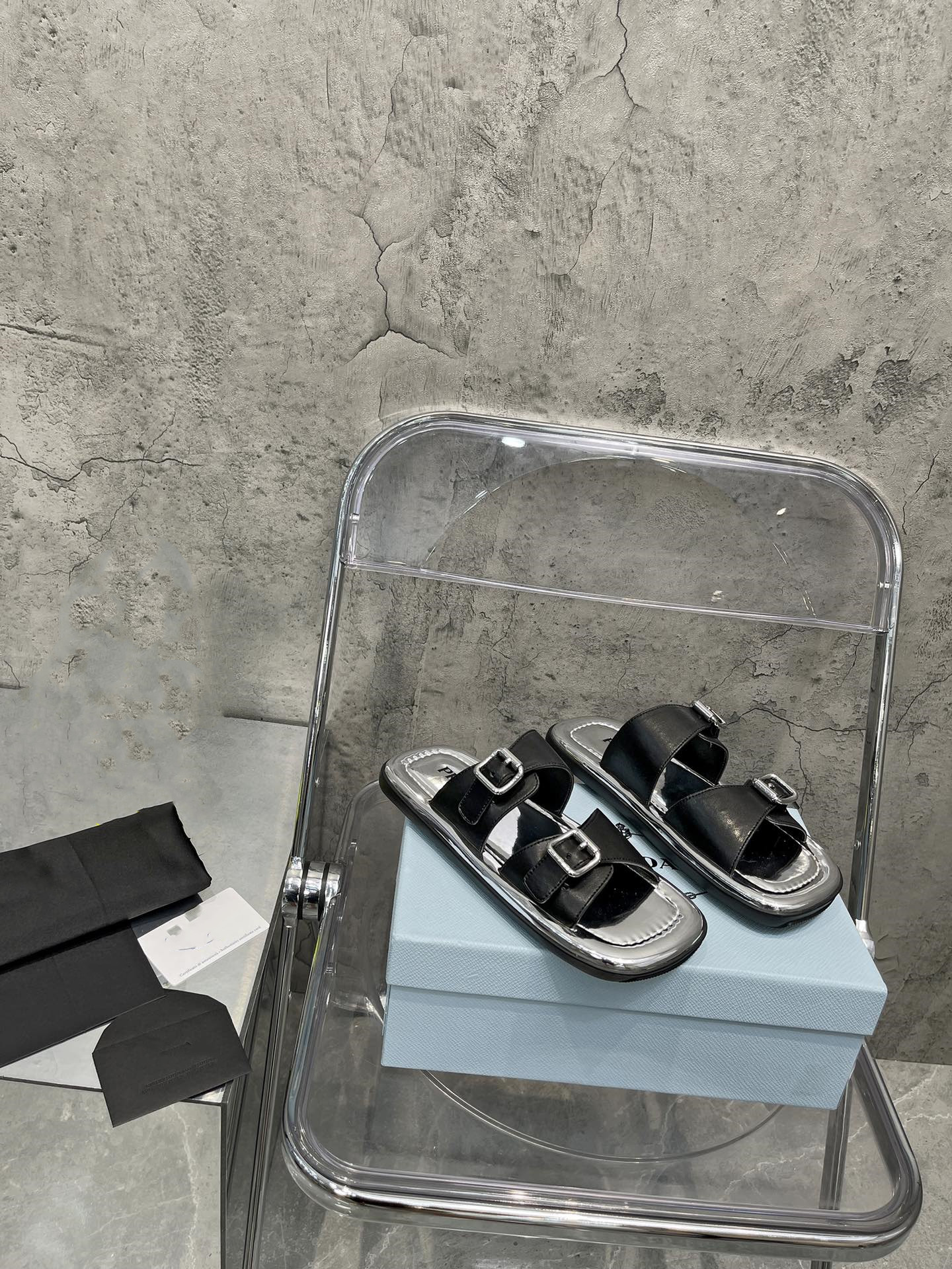 Summer Brand Designer women Flip flops Slipper Luxury Fashion Genuine Leather slides sandals Metal Chain Ladies Casual shoes 0004
Summer Brand Designer women Flip flops Slipper Luxury Fashion Genuine Leather slides sandals Metal Chain Ladies Casual shoes 0004