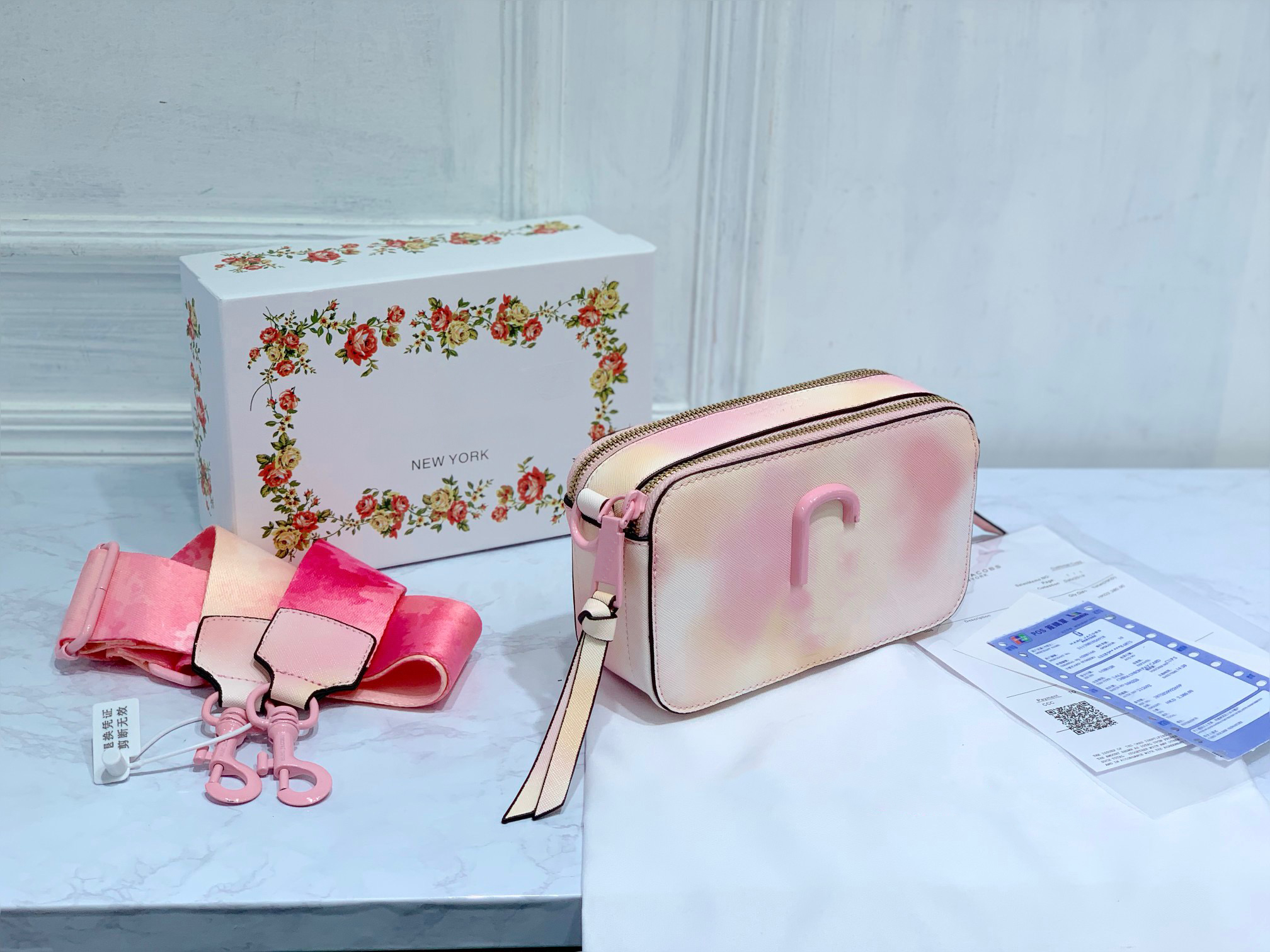 2022 luxurys Designers Messenger Bag For Women Fashion Men Womens Crossbody Cross Body Camera Bag Leather Double Zip Color Matching Casual Wide Strap Shoulder Bags, No bags 
2022 luxurys Designers Messenger Bag For Women Fashion Men Womens Crossbody Cross Body Camera Bag Leather Double Zip Color Matching Casual Wide Strap Shoulder Bags, No bags