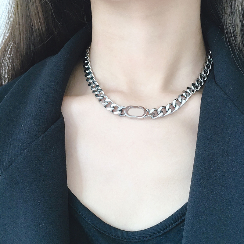 Fashion Designer Cuban Chain Choker Necklace Bracelet Jewelry For Women Men Silver Gold Letter Chain Necklaces with box
Fashion Designer Cuban Chain Choker Necklace Bracelet Jewelry For Women Men Silver Gold Letter Chain Necklaces with box