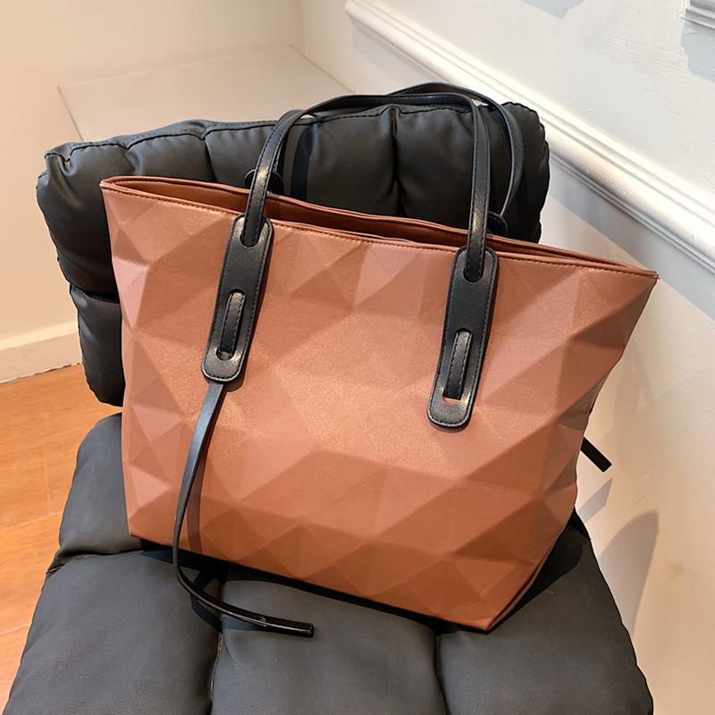 Evening Bags Texture Pu Leather Tote For Women 2022 Trendy Diamond Lattice Shoulder Bag Lady Vintage Big Solid Color Shopper Handbag, Black
Evening Bags Texture Pu Leather Tote For Women 2022 Trendy Diamond Lattice Shoulder Bag Lady Vintage Big Solid Color Shopper Handbag, Black