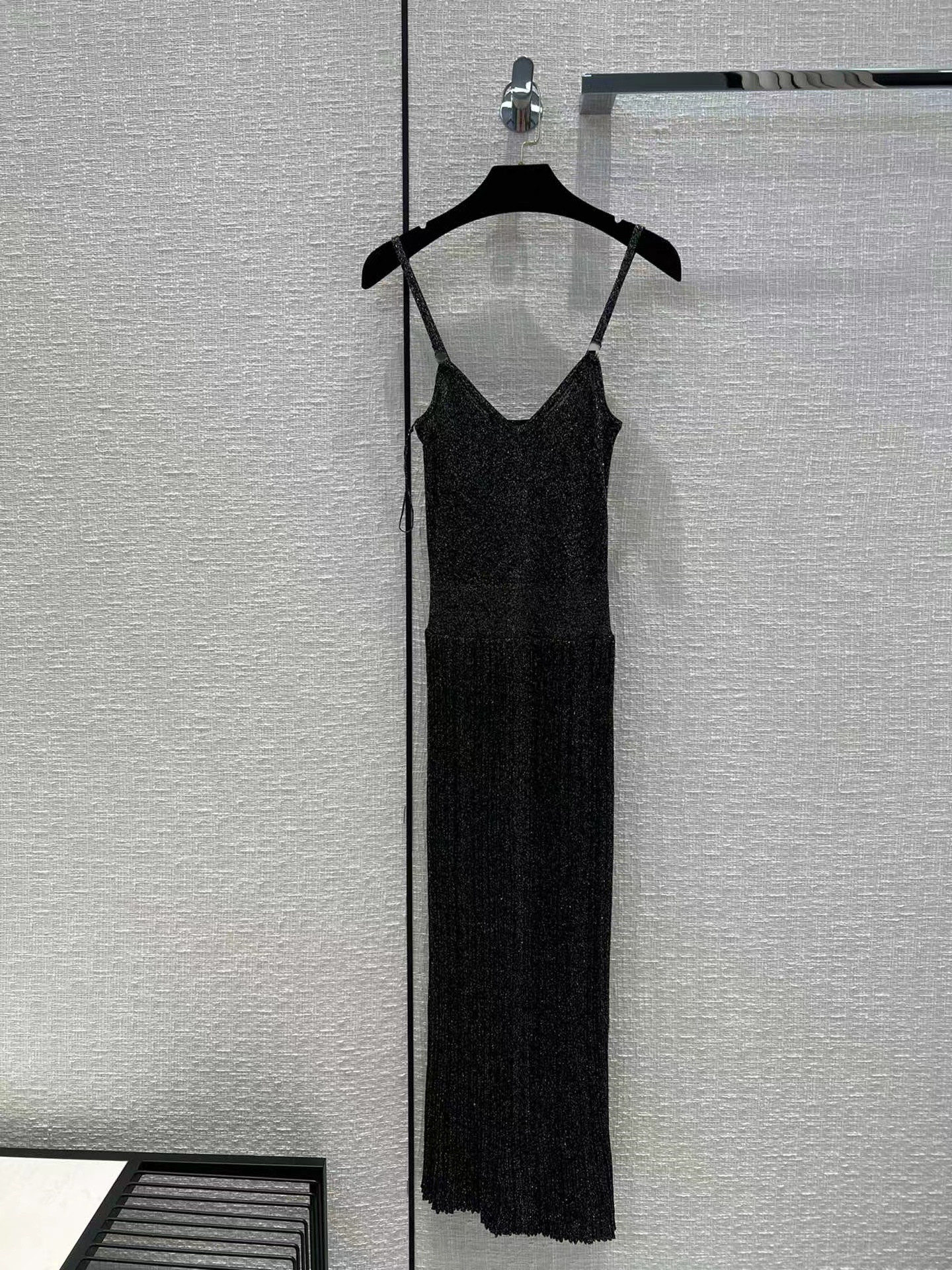 Milan Runway dresses 2022 Autumn Spaghetti Strap Beading take a holiday Women' Designer Dress Brand Same Style Sundress 0709-21, Black
Milan Runway dresses 2022 Autumn Spaghetti Strap Beading take a holiday Women' Designer Dress Brand Same Style Sundress 0709-21, Black