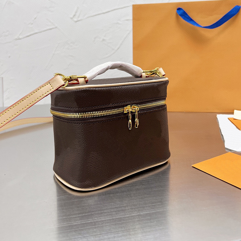 makeup bag cosmetic bag pouch Women ladies toiletry purses pattern Brown flowers Solid color leather Fashion all-match small fresh daily
makeup bag cosmetic bag pouch Women ladies toiletry purses pattern Brown flowers Solid color leather Fashion all-match small fresh daily