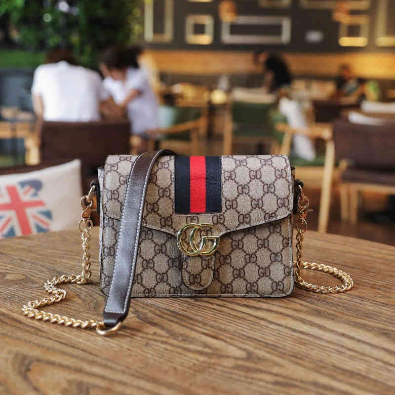 female spring summer new fashion European and American retro One Shoulder Messenger Bag chain small square bag printed women's G19, Brown
female spring summer new fashion European and American retro One Shoulder Messenger Bag chain small square bag printed women's G19, Brown