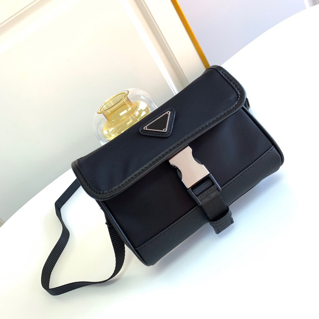 2022 Shoulder Bags high quality nylon Handbags Bestselling wallet women bags men Crossbody bag purses Messenger bags Luxury, ###
2022 Shoulder Bags high quality nylon Handbags Bestselling wallet women bags men Crossbody bag purses Messenger bags Luxury, ###