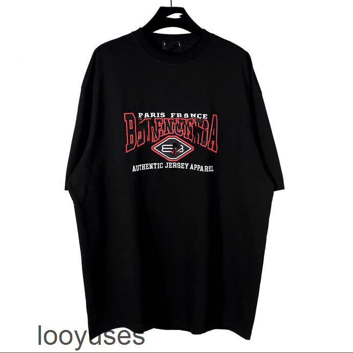 Balenciga T Shirt Process Regular 2022 High Version Paris Weaving Dyeing b Family Embroidery Printing Short Sleeve Loose Men's, Black
Balenciga T Shirt Process Regular 2022 High Version Paris Weaving Dyeing b Family Embroidery Printing Short Sleeve Loose Men's, Black