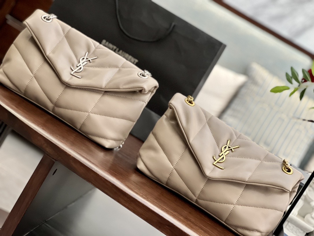 YSL LOULOU Cowboy Bag Puffer Nubuck Leather Shoulder Handbag Washed Denim Luxury Designer Women Jeans Tote Purse Frosted Cowhide Messenger Crossbody Bags 28cm, Pic 1-suede brown
YSL LOULOU Cowboy Bag Puffer Nubuck Leather Shoulder Handbag Washed Denim Luxury Designer Women Jeans Tote Purse Frosted Cowhide Messenger Crossbody Bags 28cm, Pic 1-suede brown