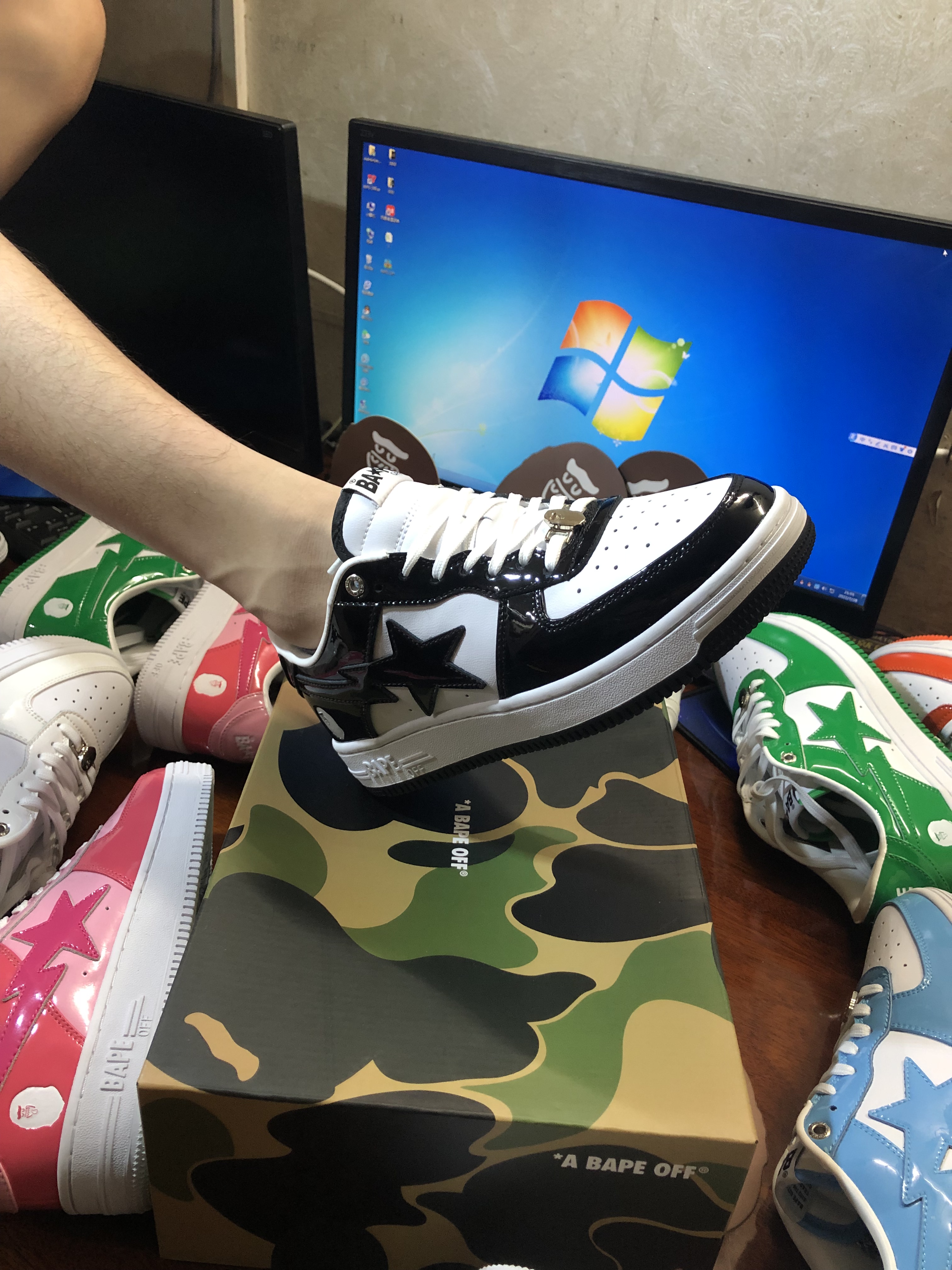 A Bape off stas Sta Low ABC Camo Stars Man Casual Shoes Sk8 Women White Green Red Black Yellow Sneakers 36-45, Blue
A Bape off stas Sta Low ABC Camo Stars Man Casual Shoes Sk8 Women White Green Red Black Yellow Sneakers 36-45, Blue