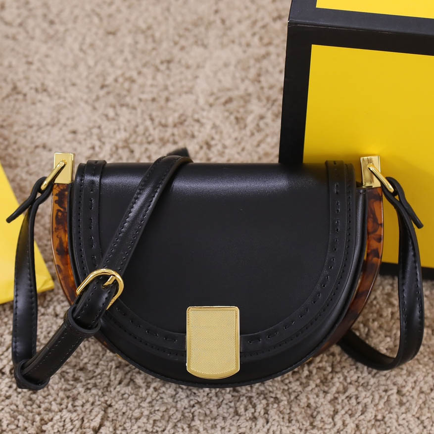 Women Luxurys Designers Crossbody Bags Fashion Real Leather Handbags Chain Cosmetic Messenger Shopping Shoulder Bag Totes Lady Wallet Purse, Red
Women Luxurys Designers Crossbody Bags Fashion Real Leather Handbags Chain Cosmetic Messenger Shopping Shoulder Bag Totes Lady Wallet Purse, Red