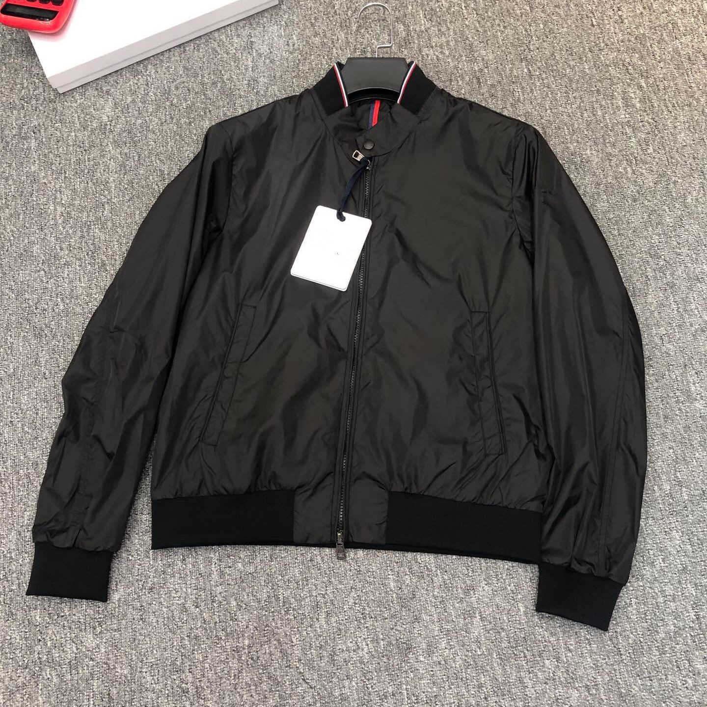 Monclair Designer Jackets Long Sleeve Mens Warm High Quality Fashion Outwear Casual Windproof Coats size M-XXXXL 5255, Black
Monclair Designer Jackets Long Sleeve Mens Warm High Quality Fashion Outwear Casual Windproof Coats size M-XXXXL 5255, Black