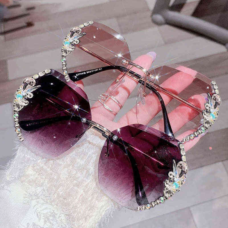 2022 Luxury Brand Design Vintage Rimless Rhinestone Sunglasses Women Men Fashion Gradient Lens Sun Glasses Shades for Female Y220421
2022 Luxury Brand Design Vintage Rimless Rhinestone Sunglasses Women Men Fashion Gradient Lens Sun Glasses Shades for Female Y220421