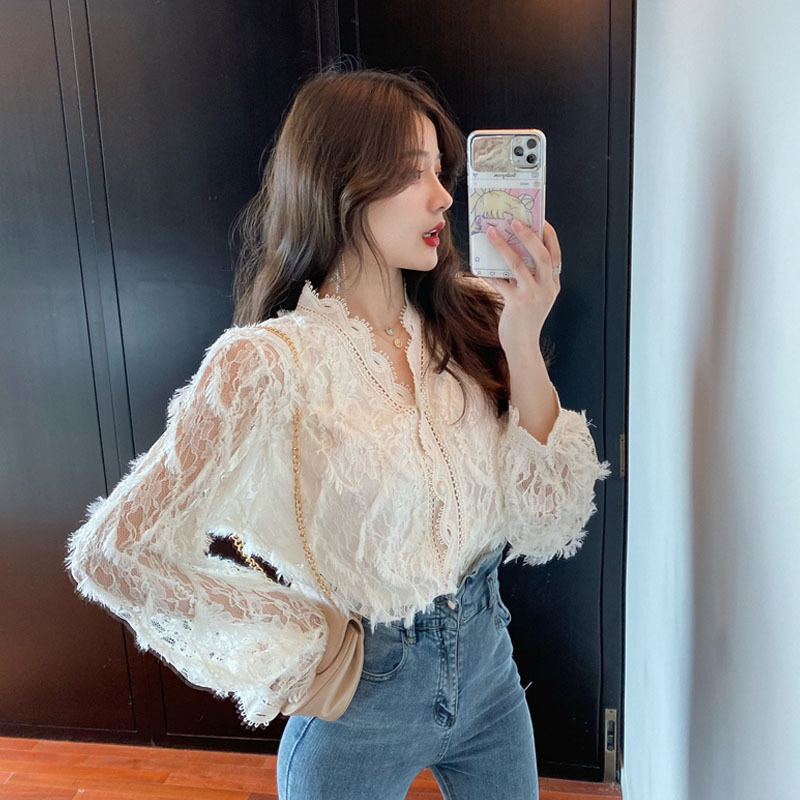 Vintage V-neck Long Sleeve Lace Blouse Women Tops Tassel White Shirts Blusas Hollow Out Lace Flowers Ladies Blouses Shirts 16095 220407