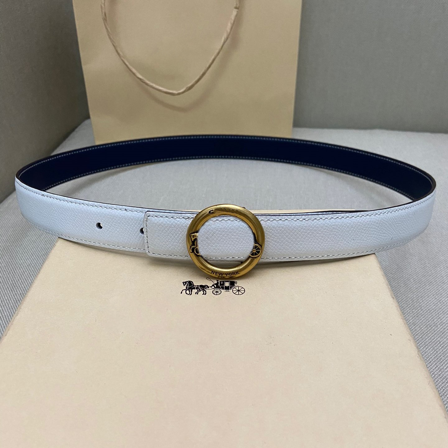 Pink white 2.5 wide cowhide belt for women designer carriage buckle ceinture top quality cowhide belts as gift, Customize
Pink white 2.5 wide cowhide belt for women designer carriage buckle ceinture top quality cowhide belts as gift, Customize