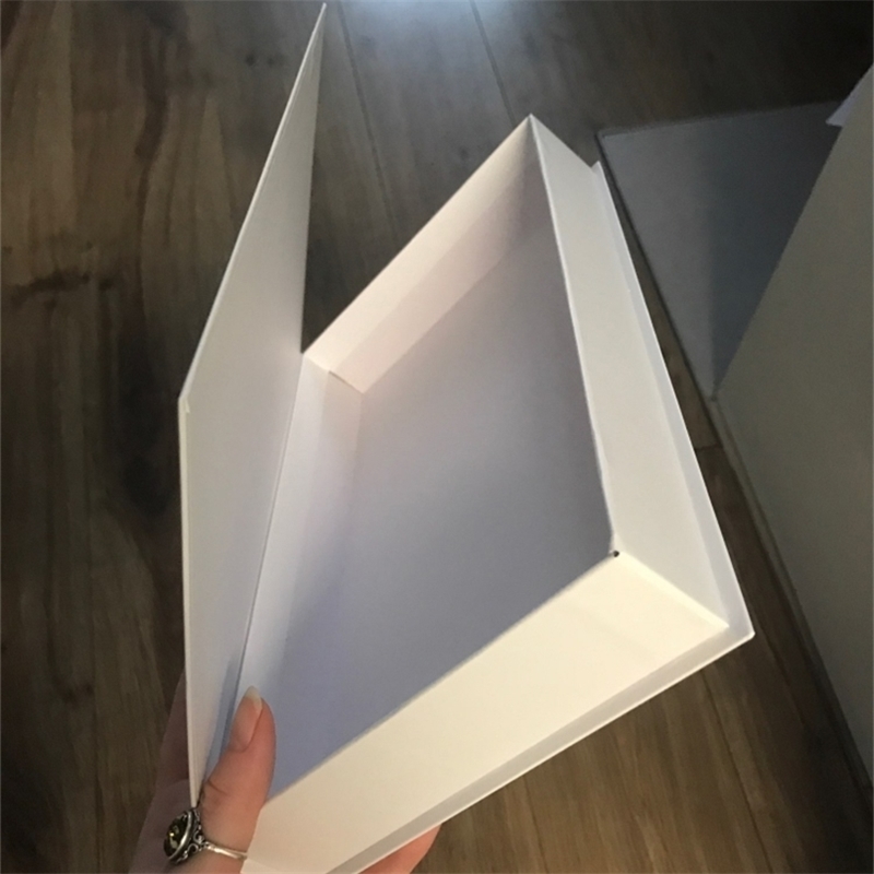 Luxury Fake for Decoration Openable Simulation Books Storage Box Coffee Table Books Villa le Home Decor Shooting Props 220705
Luxury Fake for Decoration Openable Simulation Books Storage Box Coffee Table Books Villa le Home Decor Shooting Props 220705