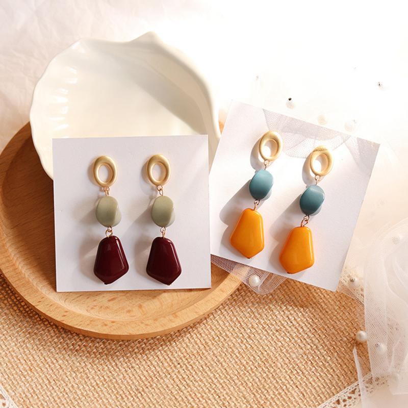 Clip-on & Screw Back 2022 Summer Trend Big Irregular Acrylic Handmade Bohe Statement Clip On Earrings For Charm Woman Non Pierced Ear Clips
Clip-on & Screw Back 2022 Summer Trend Big Irregular Acrylic Handmade Bohe Statement Clip On Earrings For Charm Woman Non Pierced Ear Clips