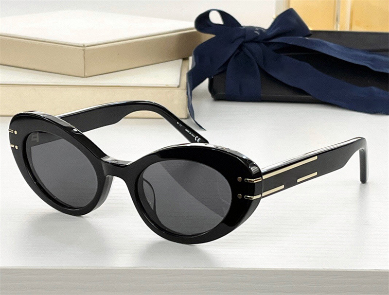 Fashion Trend Designer Signature B3U Sunglasses for Women Cute charming butterfly shape glasses summer outdoor versatile style Anti-Ultraviolet come with case
Fashion Trend Designer Signature B3U Sunglasses for Women Cute charming butterfly shape glasses summer outdoor versatile style Anti-Ultraviolet come with case