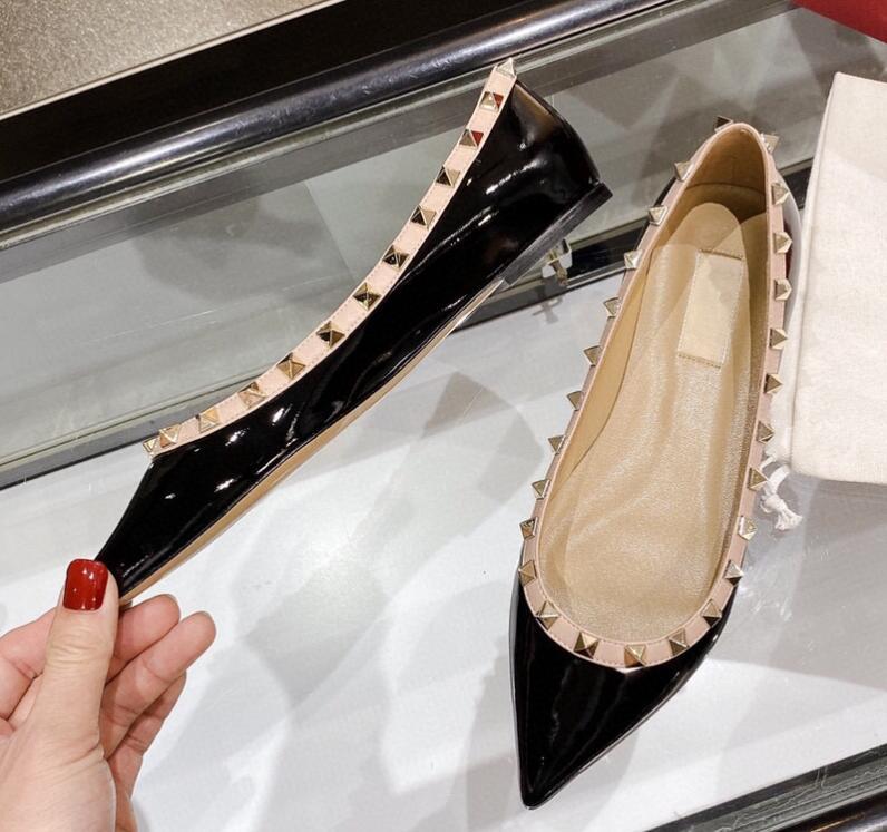 valentinoshoes woman designer shoe women patent leather sexy pointed toe slip on for ladies party rivet flat zapatos de mujer valentinoly 2O3P