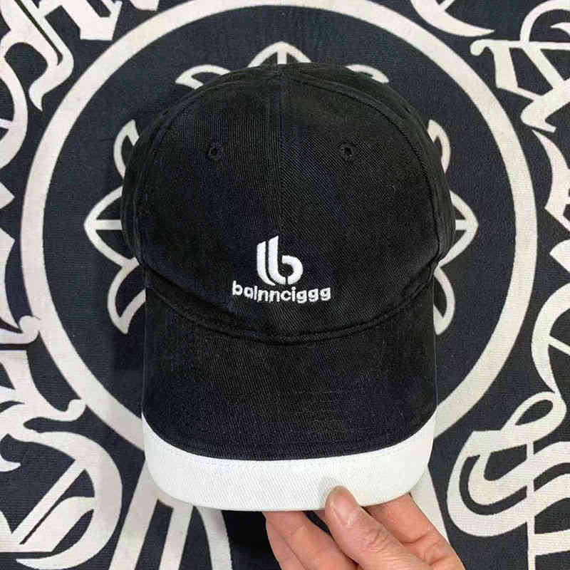 Balencaigass Correct Hat 2022 New b Hat Bb Duck Tongue Hat Letter Embroidery Washed Old Baseball Cap Black and White
Balencaigass Correct Hat 2022 New b Hat Bb Duck Tongue Hat Letter Embroidery Washed Old Baseball Cap Black and White