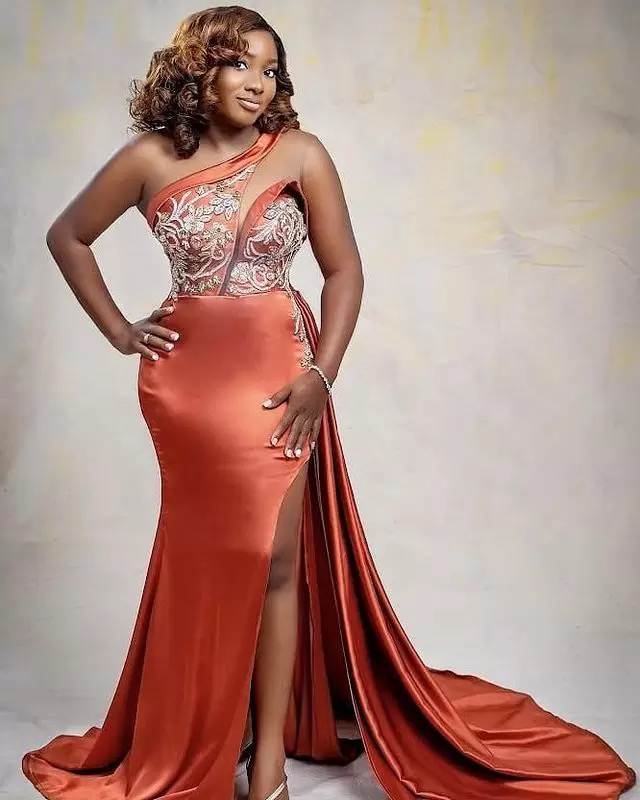 2022 Plus Size Arabic Aso Ebi Orange One Shoulder Prom Dresses Lace Beaded High Split Evening Formal Party Second Reception Gowns Dress, Silver
2022 Plus Size Arabic Aso Ebi Orange One Shoulder Prom Dresses Lace Beaded High Split Evening Formal Party Second Reception Gowns Dress, Silver