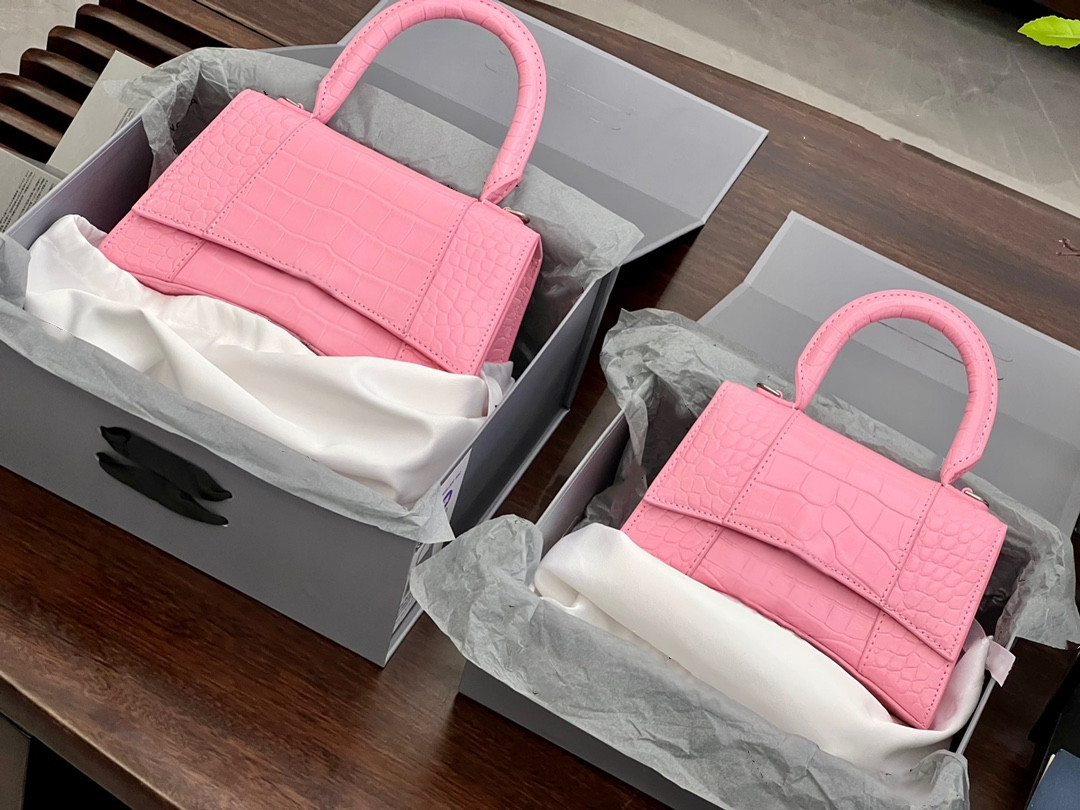 Luxury Leather handbags women bags cowhide Alligator shoulder bag lady fashion handbag chain purse evening crossbody messenger Wholesale, Not sold separately
Luxury Leather handbags women bags cowhide Alligator shoulder bag lady fashion handbag chain purse evening crossbody messenger Wholesale, Not sold separately