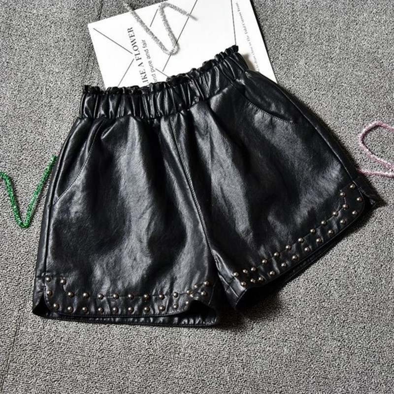Women PU Leather shorts Autumn Winter Fashion Rivet short elastic waist casual wide leg shorts feminino cintura SexeMara Y200403, Black
Women PU Leather shorts Autumn Winter Fashion Rivet short elastic waist casual wide leg shorts feminino cintura SexeMara Y200403, Black