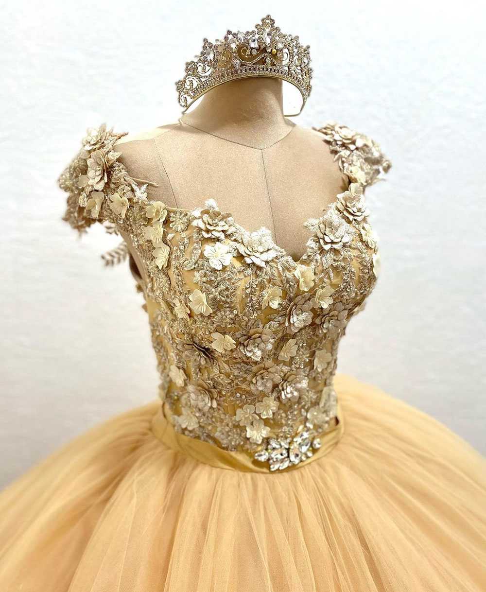 Yellow Gold Ball Gown Prom Dresses Sexy V Neck Lace Ruffles Sequins High Waist Cap Sleeve Appliques Elegant Sweep Train Evening Formal Dresses Girls G