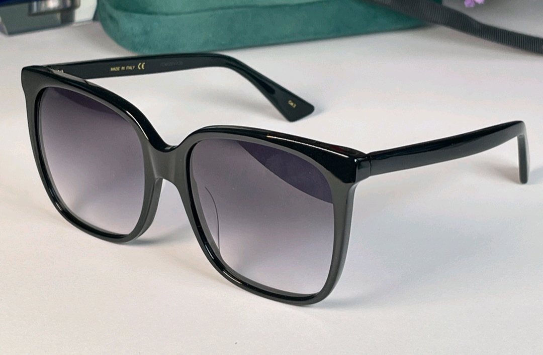 Square Oversize Sunglasses Black Grey Shaded 0022 Women Sonnenbrille occhiali da sole uv400 protection with box
Square Oversize Sunglasses Black Grey Shaded 0022 Women Sonnenbrille occhiali da sole uv400 protection with box
