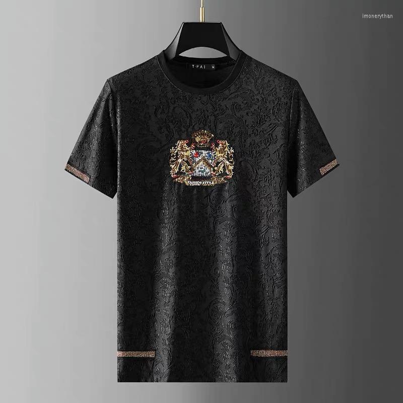 Men's T-Shirts European And American Jacquard Trend Personalized Embroidery Crown T-shirt Men's 2022 Summer Loose Casual Short Sleeved T, Shorts 
Men's T-Shirts European And American Jacquard Trend Personalized Embroidery Crown T-shirt Men's 2022 Summer Loose Casual Short Sleeved T, Shorts