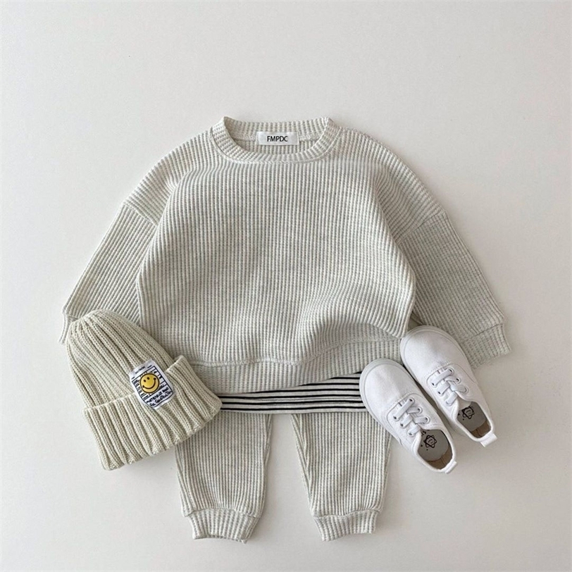 Korean Baby Clothing Sets Waffle Cotton Kids Boys Girls Clothes Spring Autumn Loose Tracksuit Pullovers Tops+Pants 2PCS 220326