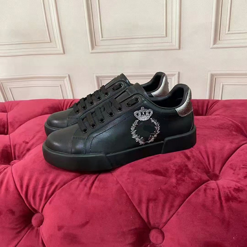 Shoes Women Autumn Genuine Leather Sneakers Graffiti Print Platform Designer Shoes Bling Rivets Letters Flats Footwear Size34-45 SFDSFASDA 
Shoes Women Autumn Genuine Leather Sneakers Graffiti Print Platform Designer Shoes Bling Rivets Letters Flats Footwear Size34-45 SFDSFASDA