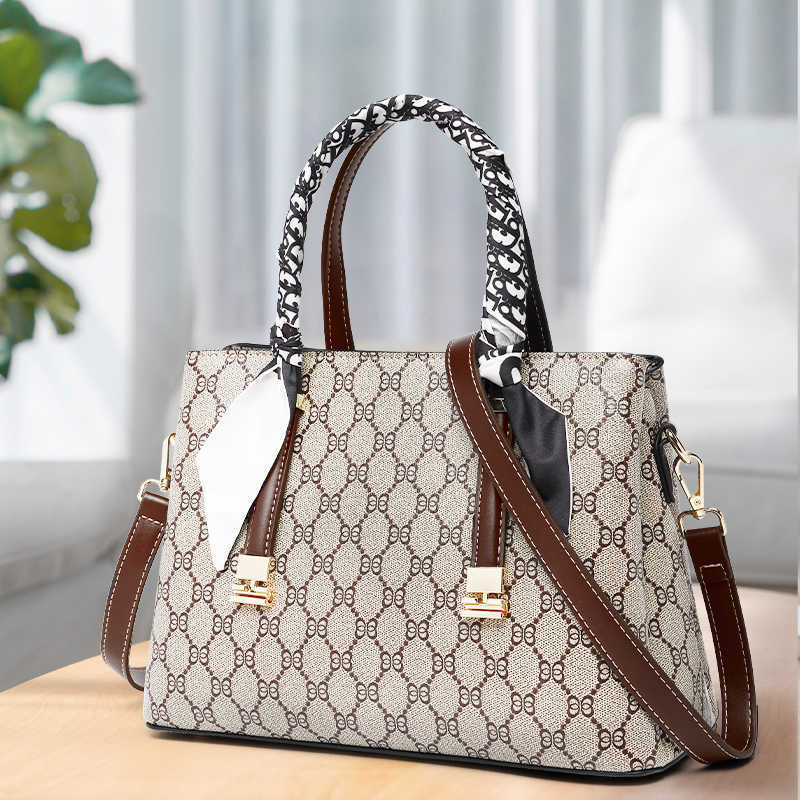 Shoulder Bags Women Fashion New Fashion Ladies Handbag Large Capacity Middle-Aged Mother All-Match One-Shoulder Messenger Bag 8678 2023 Top Quality, Coffee
Shoulder Bags Women Fashion New Fashion Ladies Handbag Large Capacity Middle-Aged Mother All-Match One-Shoulder Messenger Bag 8678 2023 Top Quality, Coffee