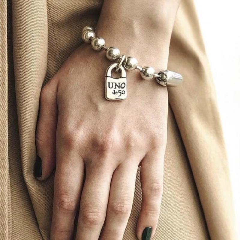 Bangle Metal Exaggerated Bracelet Gold Lock Pendant Beaded Fashion Trend Jewelry Accessories For WomenBangle
Bangle Metal Exaggerated Bracelet Gold Lock Pendant Beaded Fashion Trend Jewelry Accessories For WomenBangle