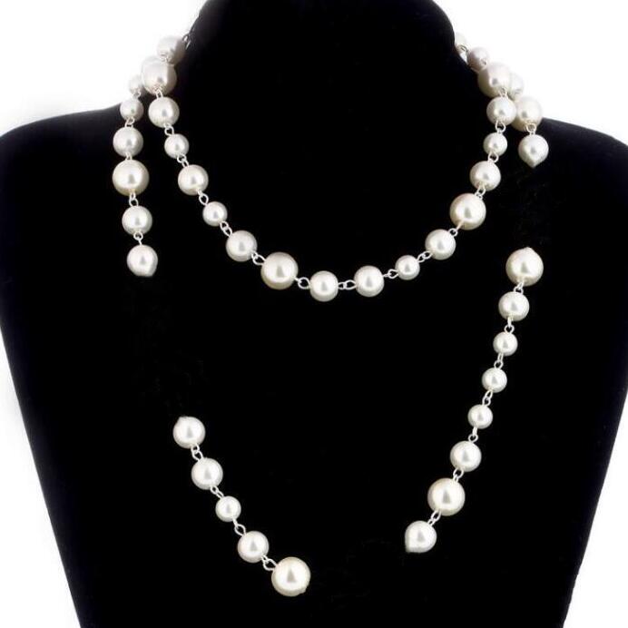 Elegant black white pearl necklaces 4 colors Lady Long sweater chain Women Diamonds Pendants Necklace Paris Designer Jewellery Accessories
Elegant black white pearl necklaces 4 colors Lady Long sweater chain Women Diamonds Pendants Necklace Paris Designer Jewellery Accessories