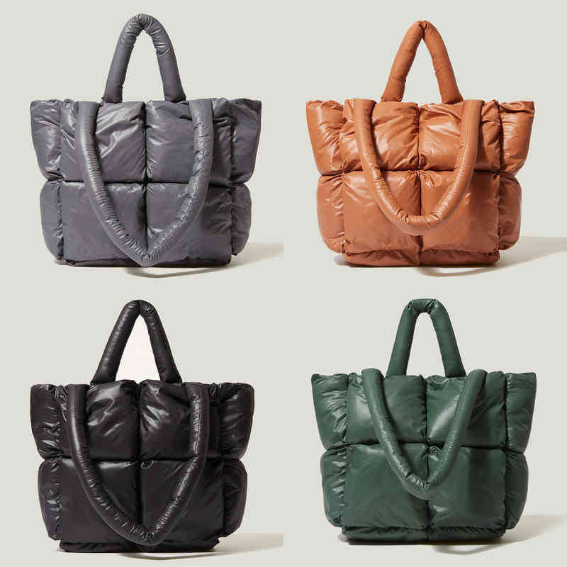 Evening Bags Down cotton women's bag 2022 winter new simple design solid color soft small square filled one shoulder handbag 220221, Dark gray
Evening Bags Down cotton women's bag 2022 winter new simple design solid color soft small square filled one shoulder handbag 220221, Dark gray