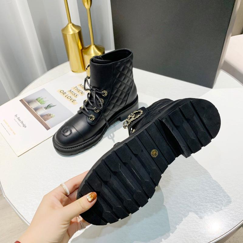 interlocking black chunky platform flats combat boots low heel laceup booties leather chains logo buckle women luxury designers shoes factory footwear
interlocking black chunky platform flats combat boots low heel laceup booties leather chains logo buckle women luxury designers shoes factory footwear