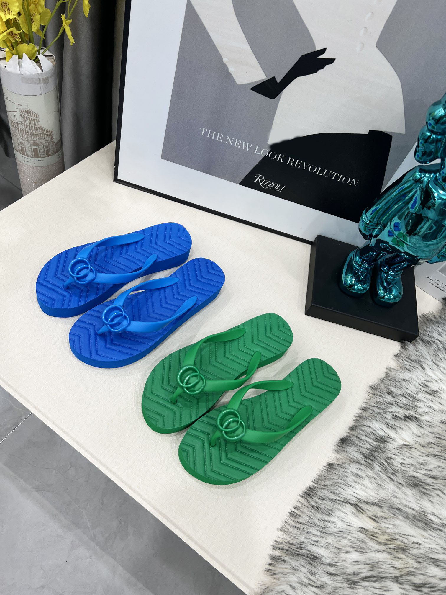 Summer Women's chevron thong sandal pink rubber Indoor Slippers Classic Designer Fashion Luxury Beach Flat Flip Flops Sandals, Clear
Summer Women's chevron thong sandal pink rubber Indoor Slippers Classic Designer Fashion Luxury Beach Flat Flip Flops Sandals, Clear