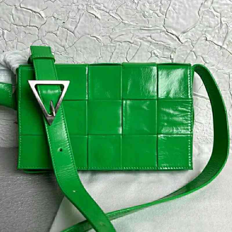 Venetas Bv2022 Bottegas Original Oil Wax Cow Leather Pure Hand Woven Women's Single Shoulder Messenger Pillow BagG QRTP, Racing green
Venetas Bv2022 Bottegas Original Oil Wax Cow Leather Pure Hand Woven Women's Single Shoulder Messenger Pillow BagG QRTP, Racing green